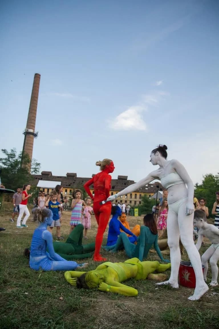 9 Lives, photographie de performance (body painting) - Belgrade, 2015.
